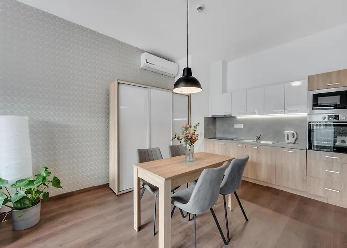 Отель Metropolitan Star 4*